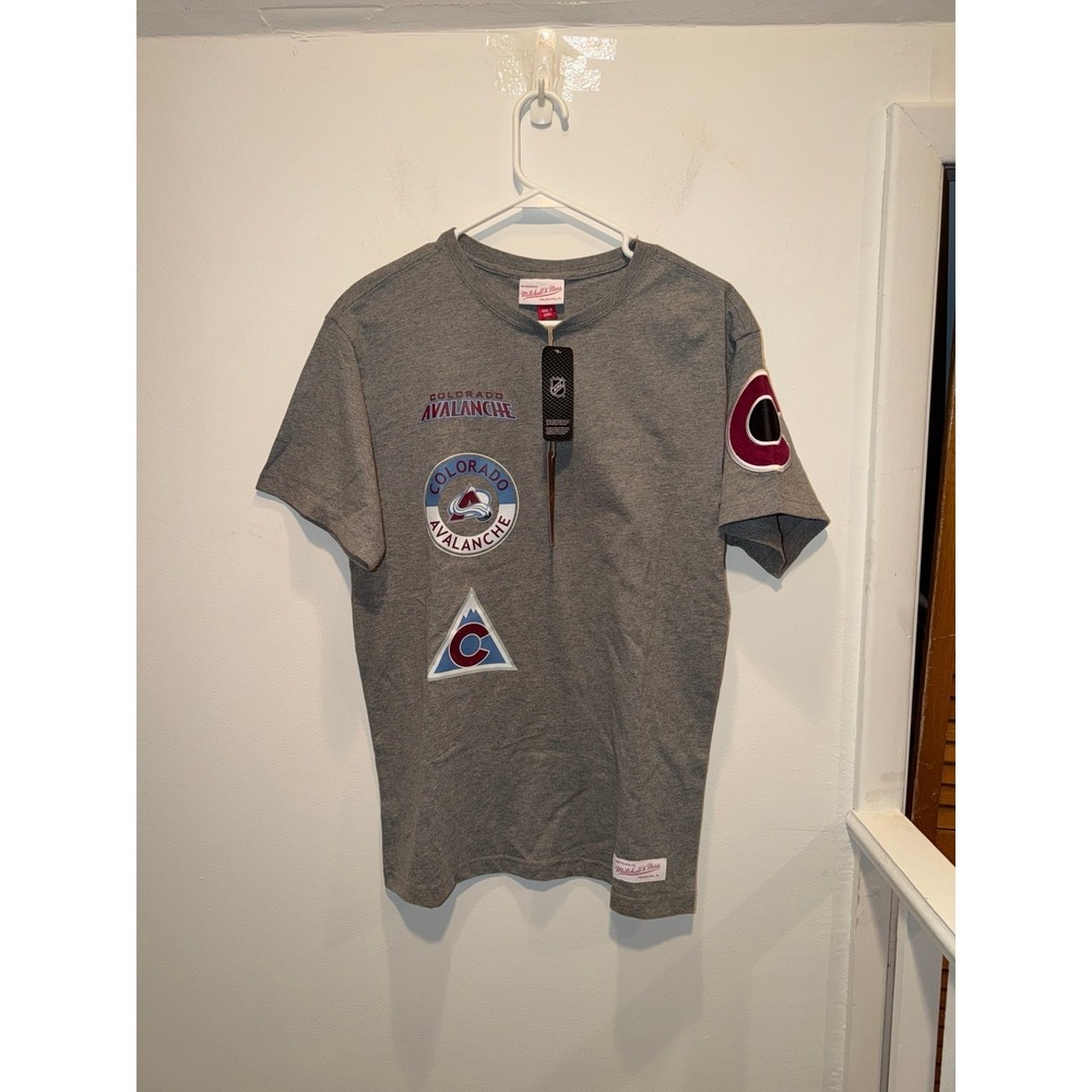 Colorado Avalanche Mitchell & Ness Heather Gray Shirt. Mens Small (NWTS)